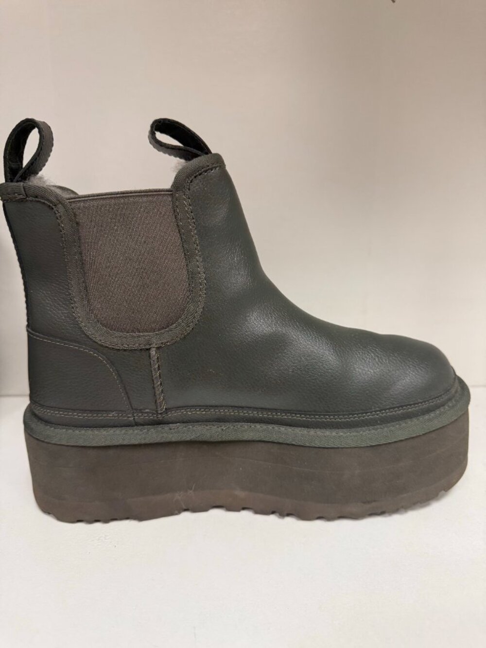 UGG Forest Night Platform Neumel Suede Chelsea Boot - Picture 8 of 11